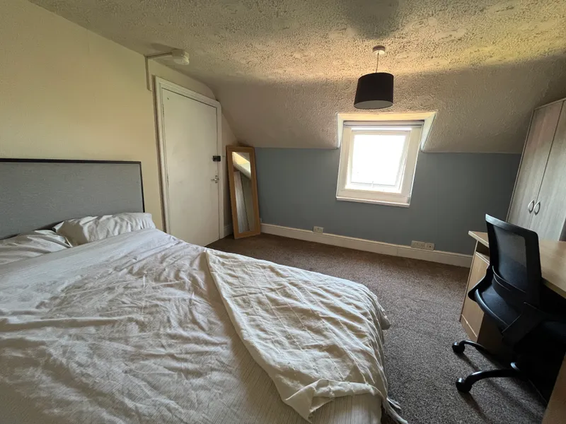 4 Bed West End Student House  // Jul 2026 - Image 20